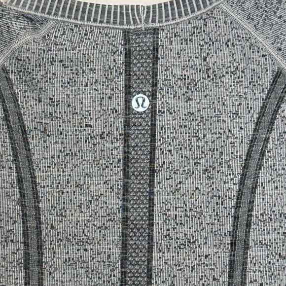 Lululemon 6 Swiftly Tech T-Shirt Tee Shirt Short Sleeve Rare Gray Ombré running - Picture 9 of 10